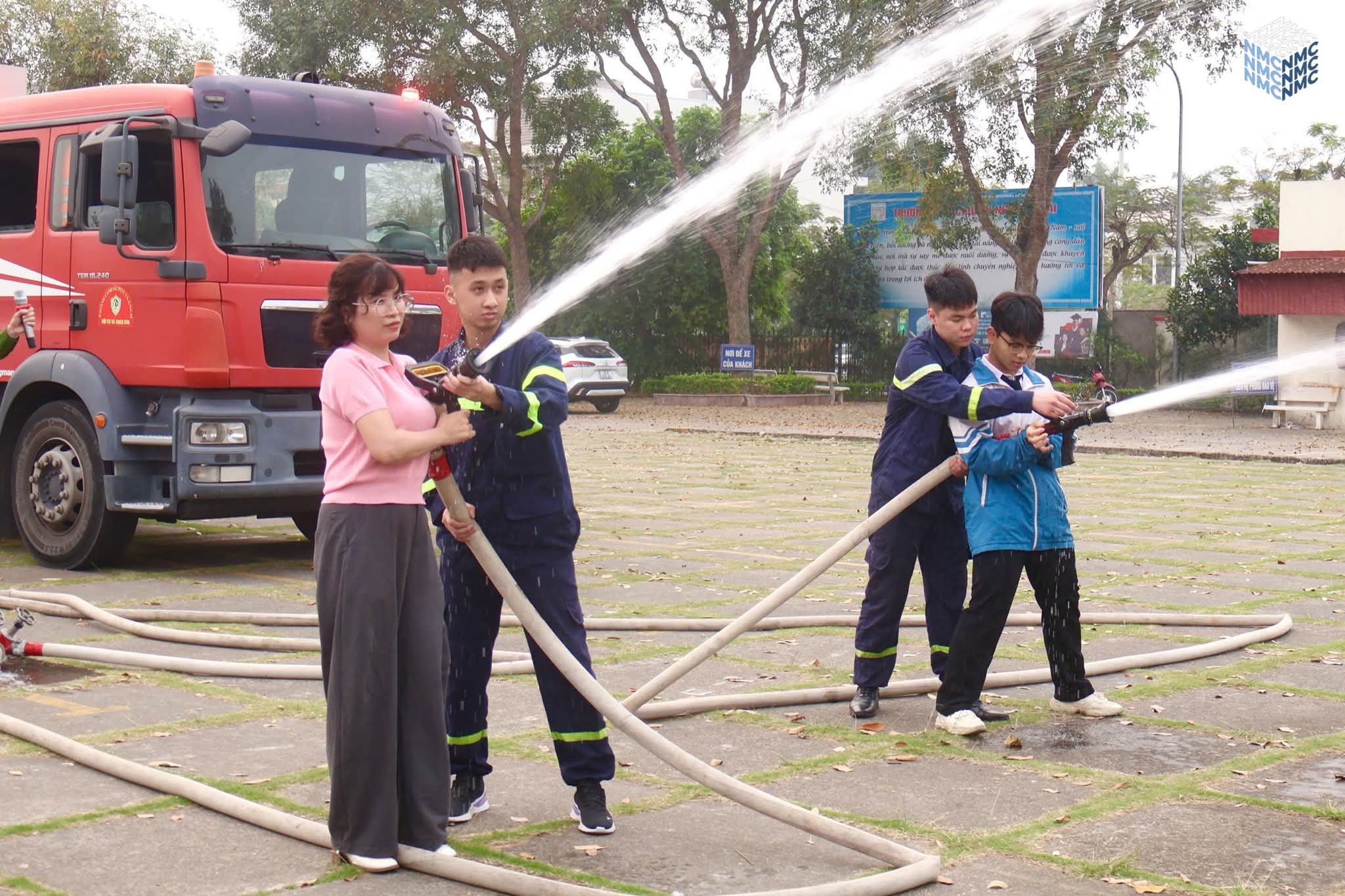 Chương trình ngoại khóa tuyên truyền và phổ biến kỹ năng về phòng cháy chữa cháy và cứu nạn cứu hộ